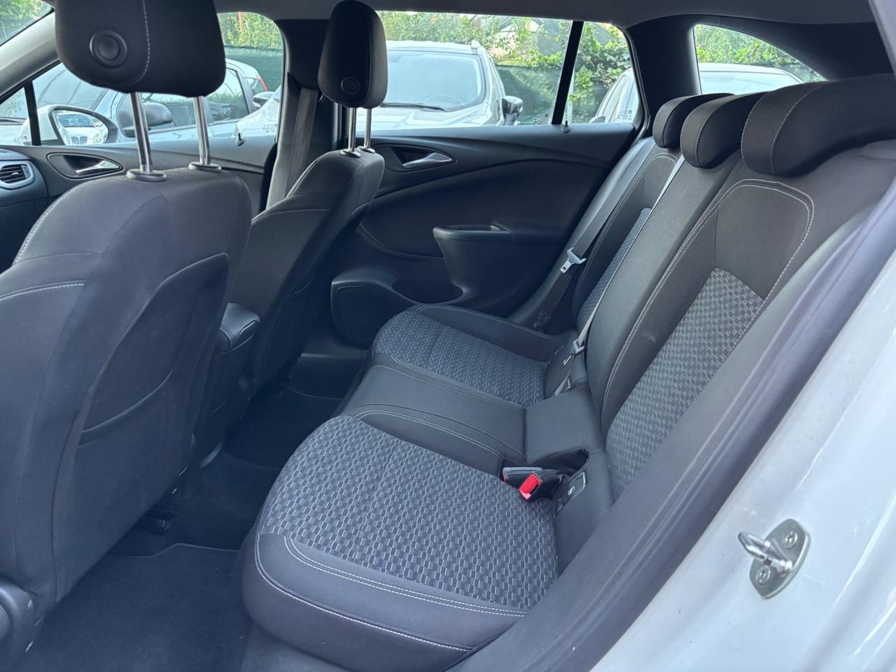 Opel Astra 1.6 CDTi 136CV Innovation