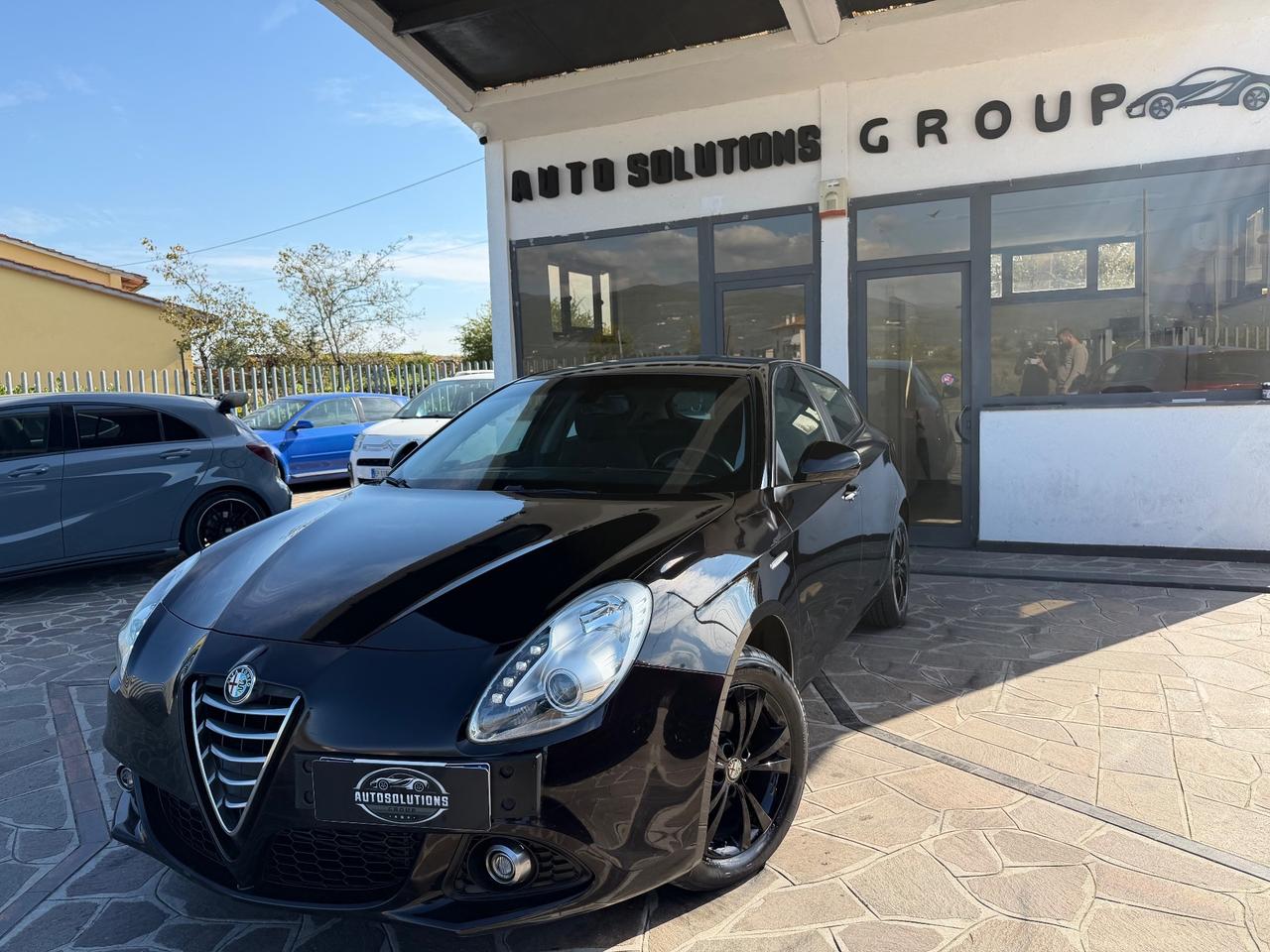 Alfa Romeo Giulietta 1.4 Turbo okenopatentati Total Black