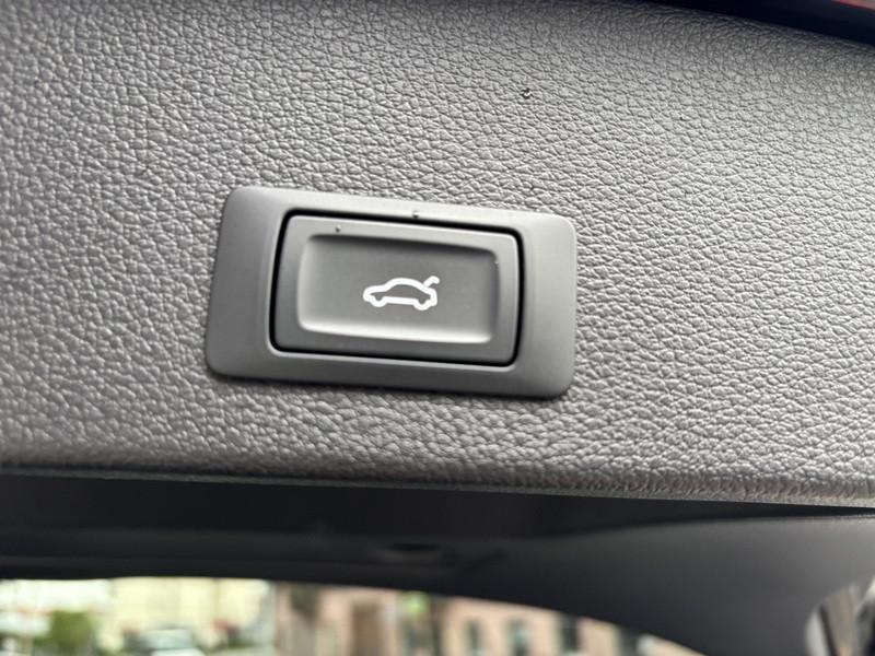 Audi Q2 35 1.5 tfsi S line edition s-tronic NAVI-LED-CAM-18"