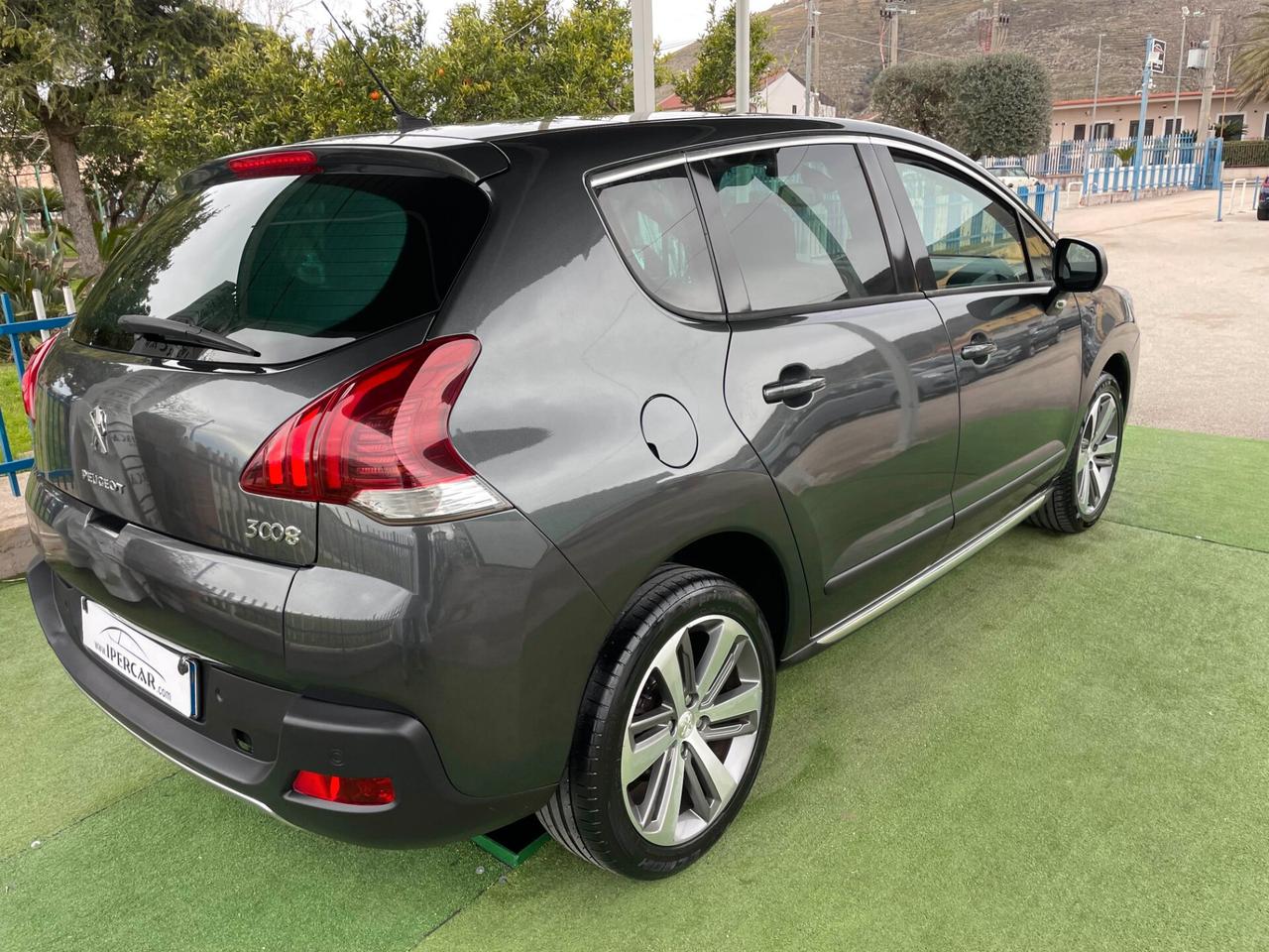 Peugeot 3008 BlueHDi 120 EAT6 S&S Allure