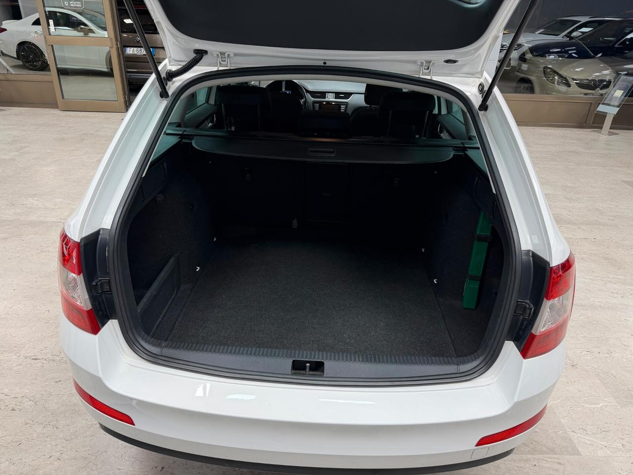 Skoda Octavia 1.6 TDI CR 110 CV DSG Wagon Style