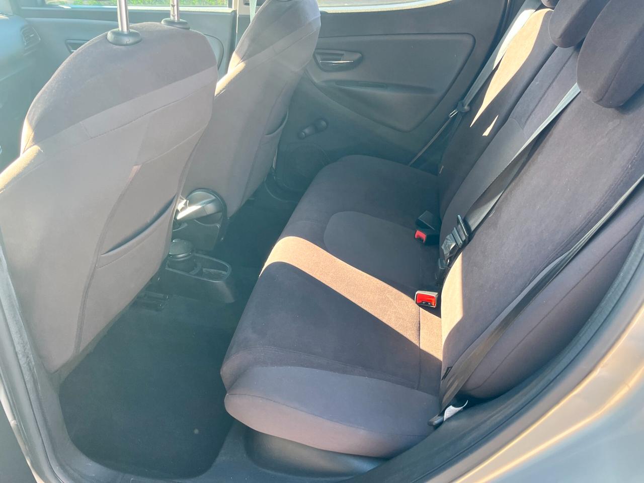 Lancia Ypsilon 1.2 69 CV 5 porte S&S Silver