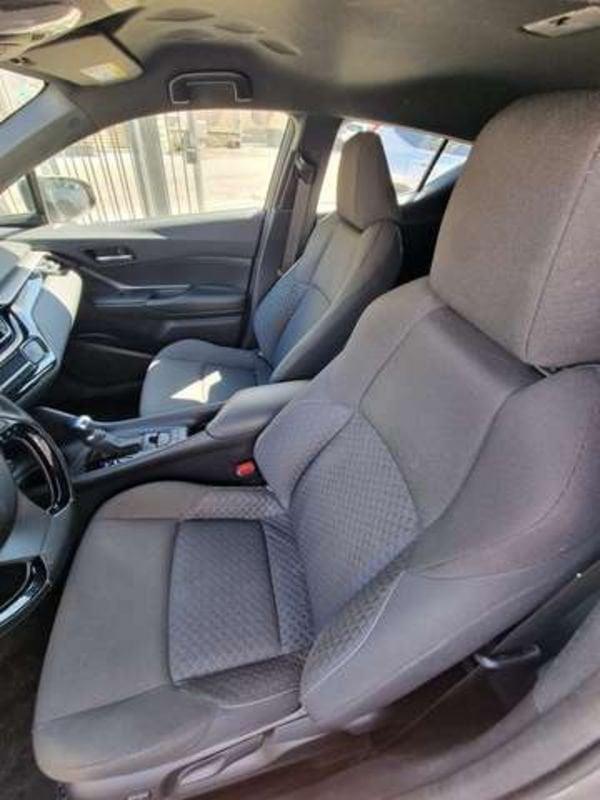 Toyota C-HR I 2020 1.8h Business e-cvt