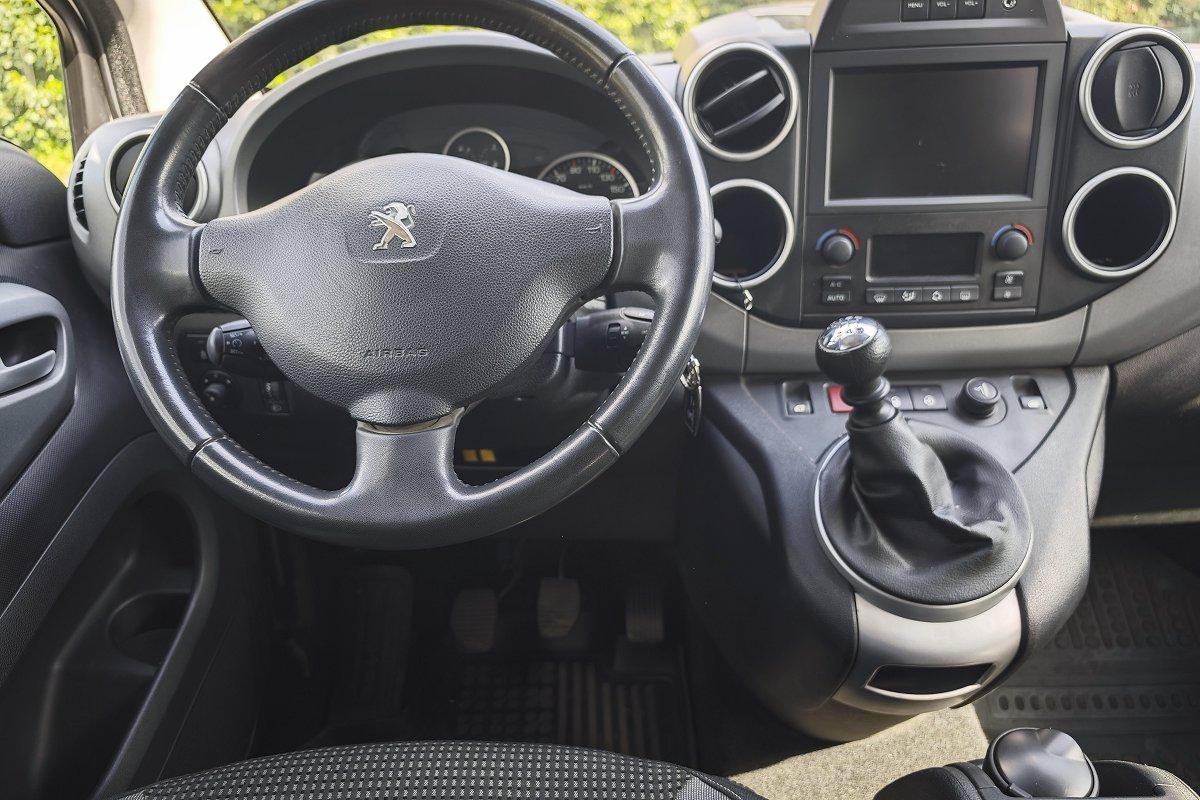 PEUGEOT Partner Tepee BlueHDi 120 S&S Outdoor