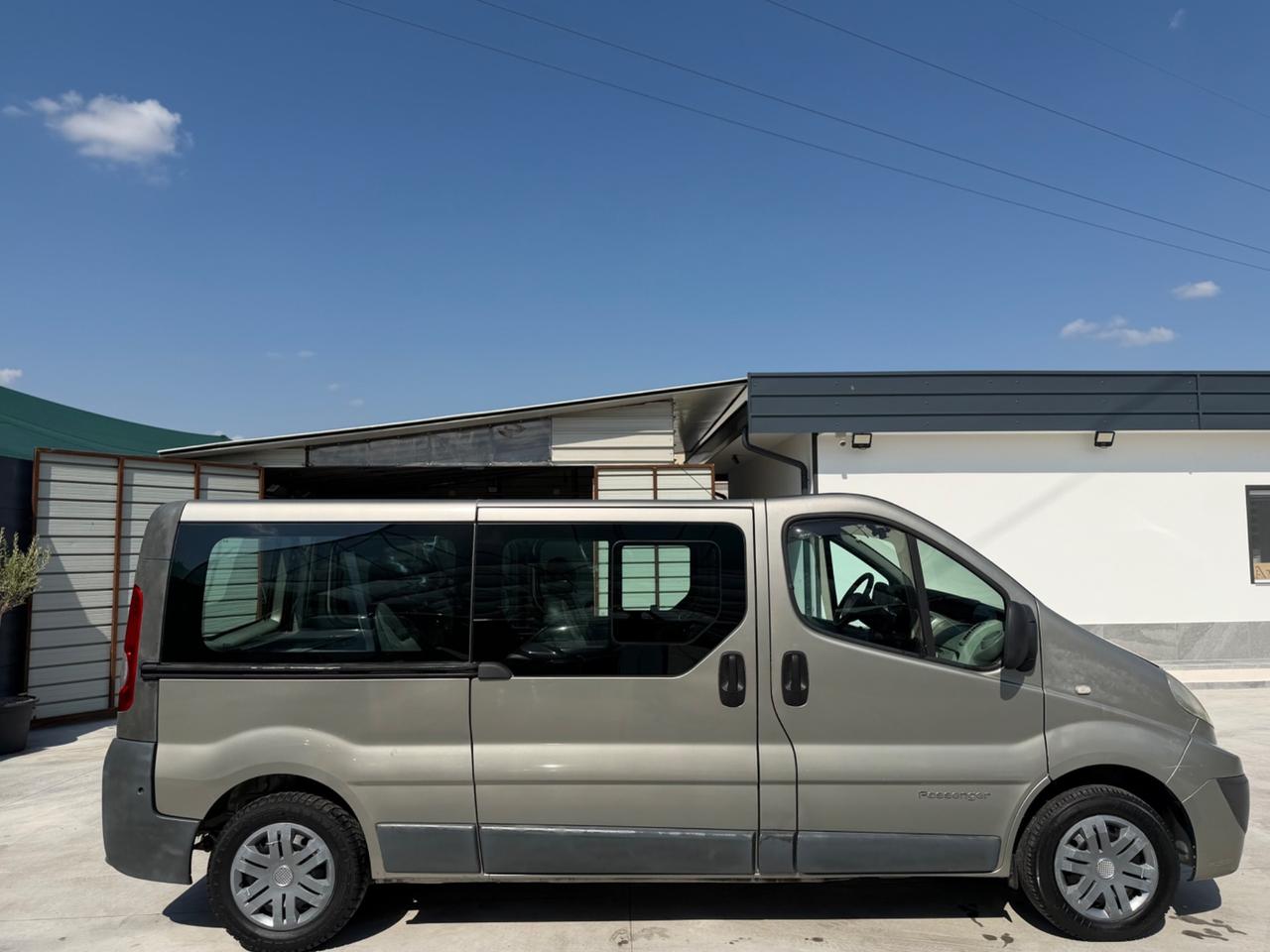 Renault Trafic T29 2.0 dCi/115 PC-TN Passenger Confort 9Posti