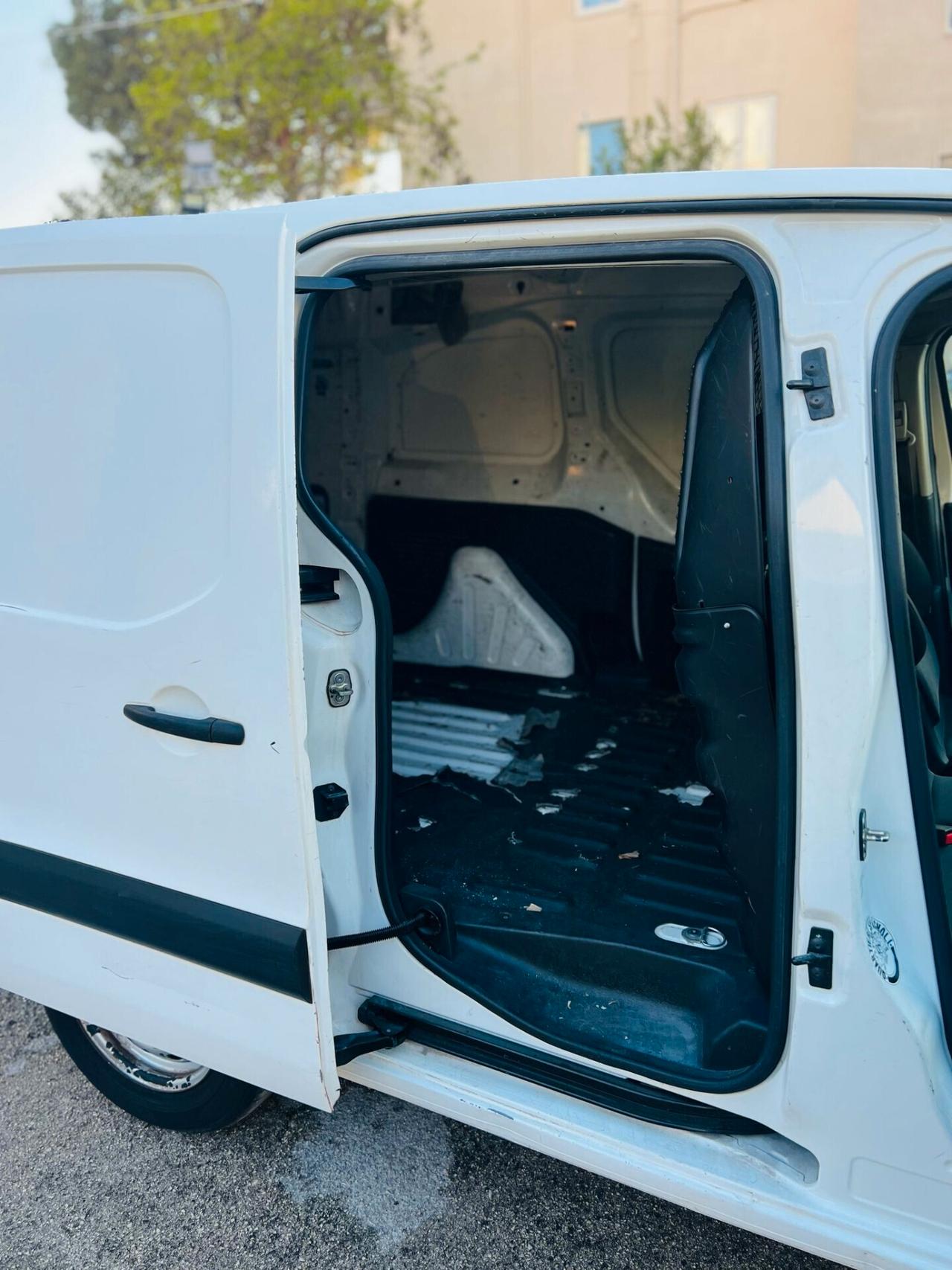 PEUGEOT PARTNER 1.6 HDI 100CV 3 POSTI - 2017