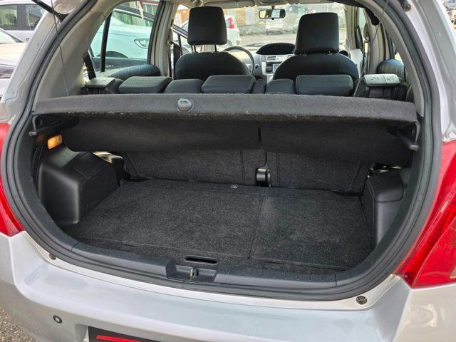 TOYOTA Yaris 1.3 5 porte Navi NEOPATENTATI