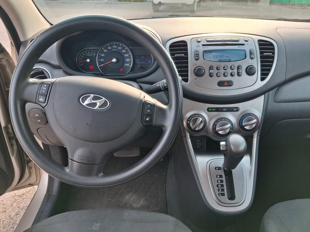 Hyundai i10 1.1 CAMBIO AUTOMATICO