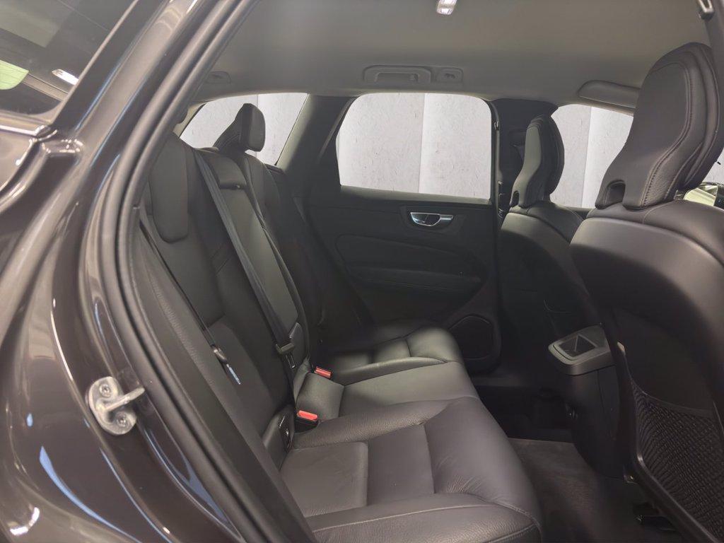 VOLVO XC60 2.0 b4 Core auto del 2024