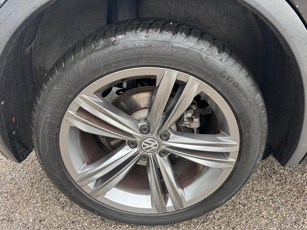 Volkswagen Tiguan 2.0 TDI DSG Sport R LINE