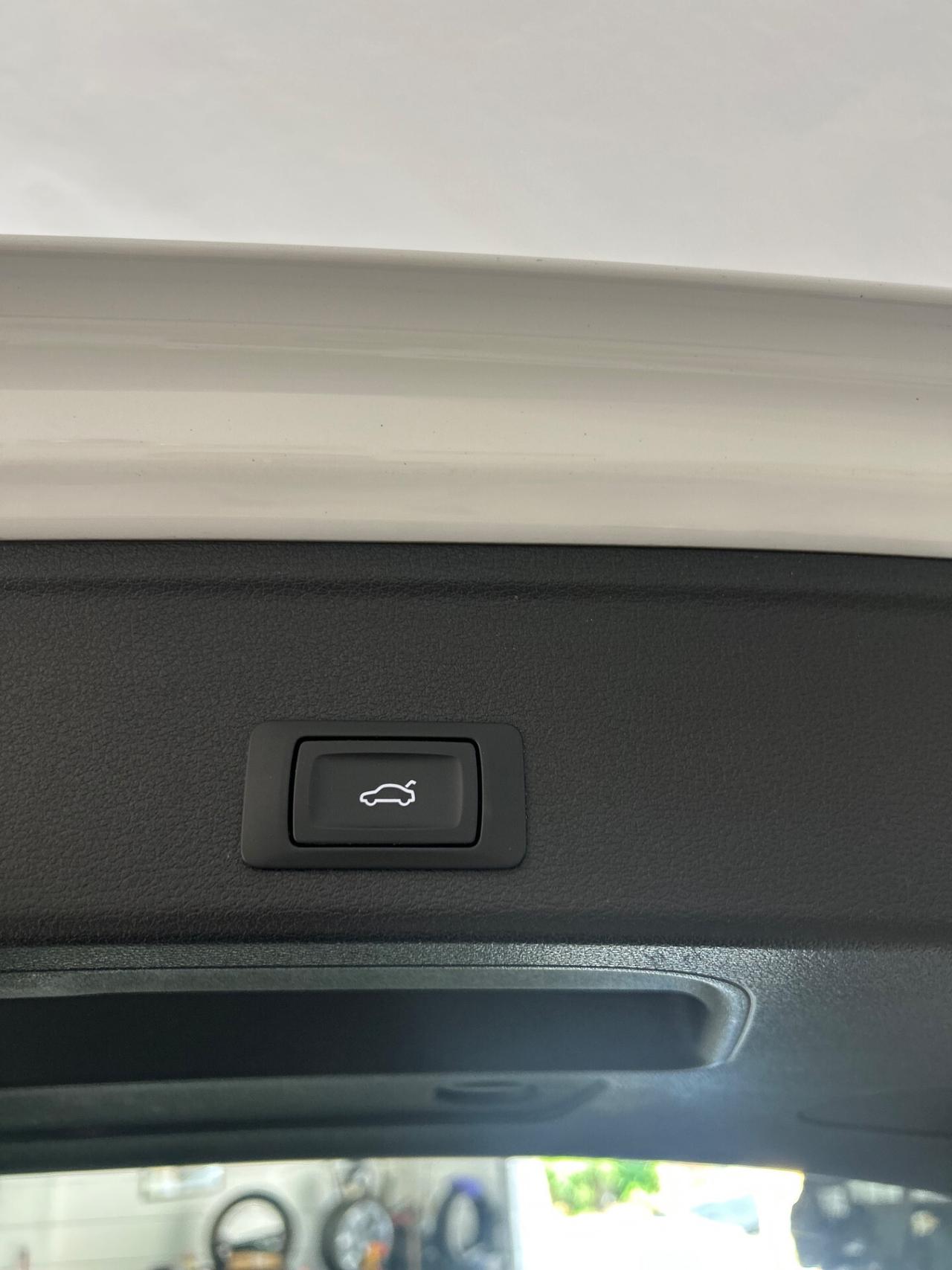 Audi A4 Avant 30 TDI/136 CV S tronic
