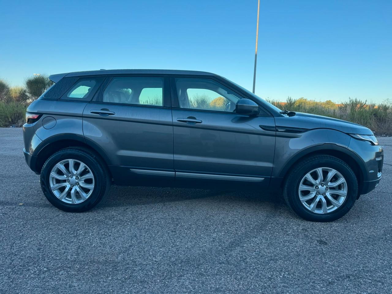 Range Evoque 2.0 TD4 2018 SOLO 134.000 KM