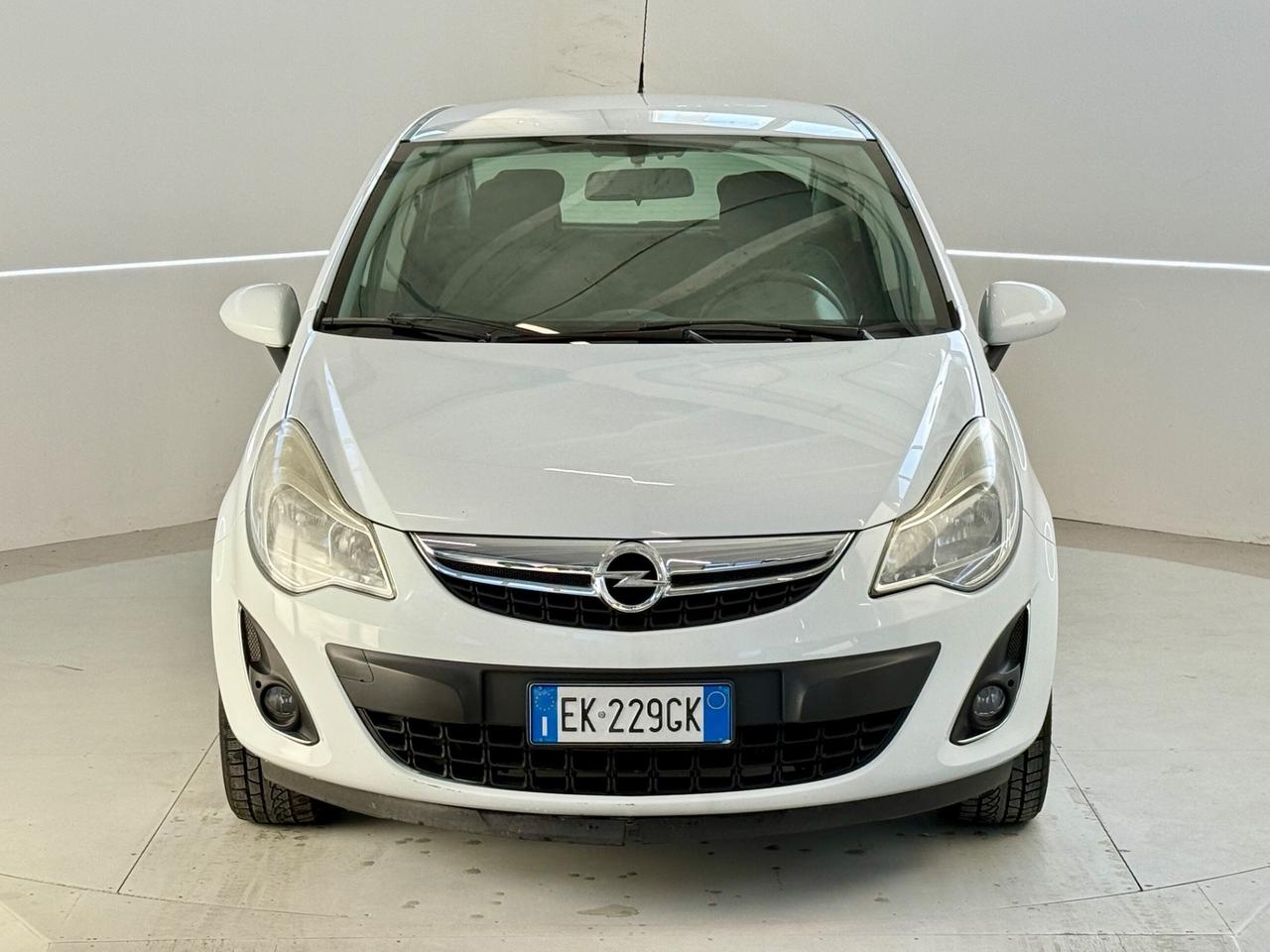 Opel Corsa 1.2 BENZ/GPL 2011
