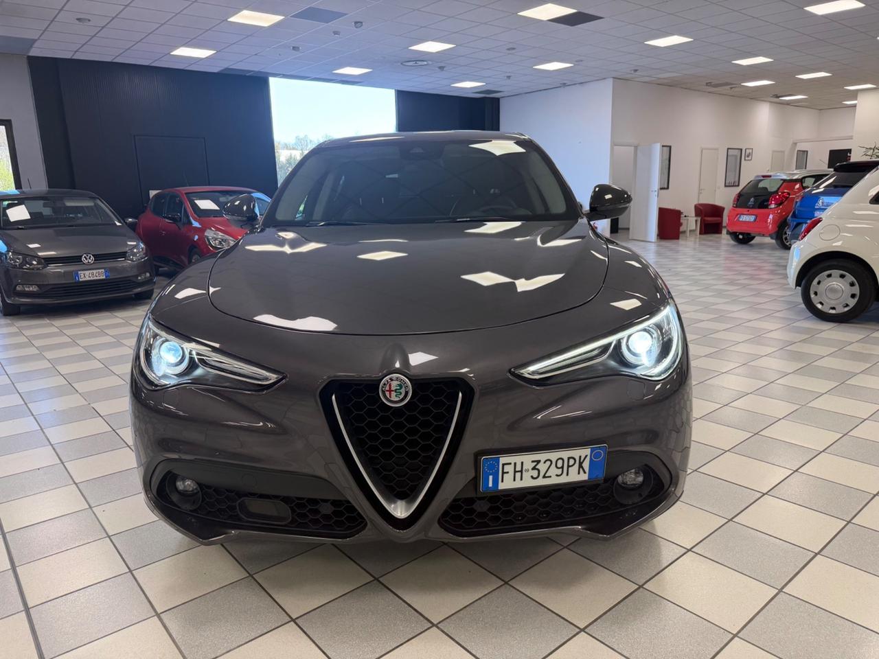 Alfa Romeo Stelvio 2.2 Turbodiesel 210 CV AT8 Q4 Super