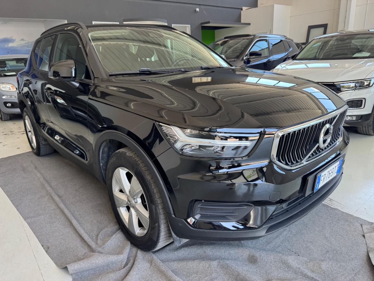 Volvo XC40 D3 Momentum aut/vietual Coc