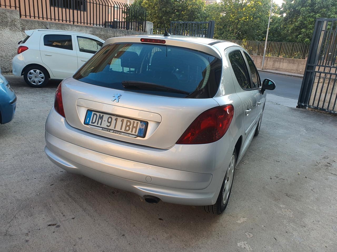 Peugeot 207 1.6 HDi 90CV 5p. XS
