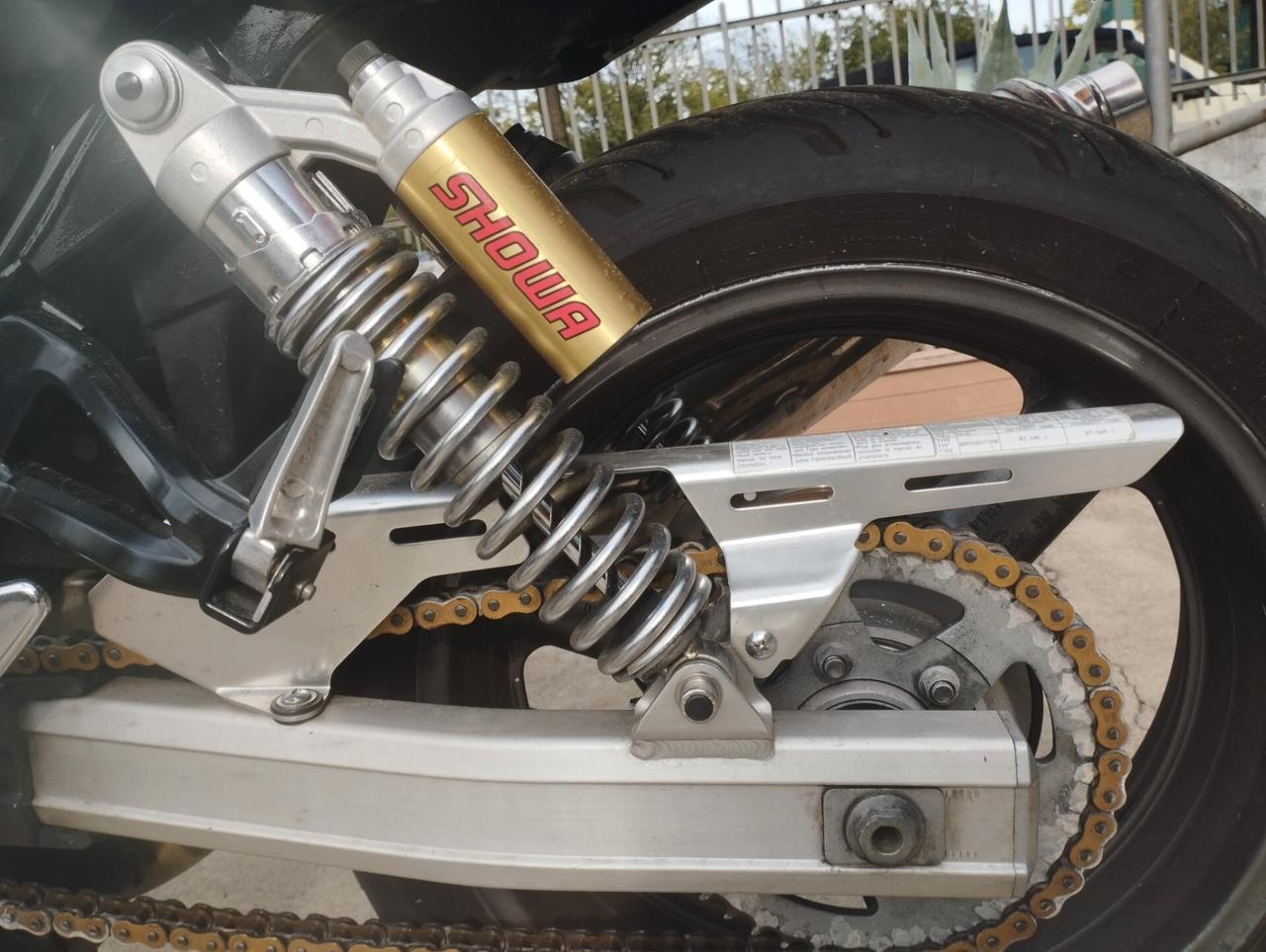 SUZUKI GSX 1200