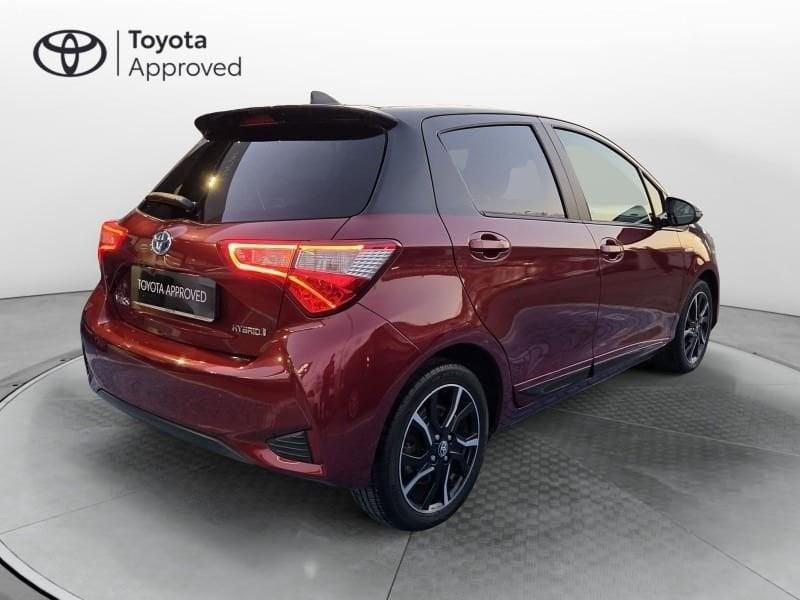 Toyota Yaris 3ª serie 1.5 Hybrid 5 porte Trend "Red Edition"