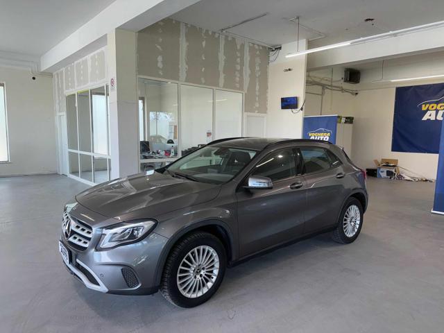 MERCEDES-BENZ GLA 180 d Automatic Business Extra