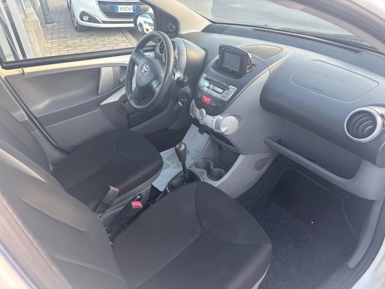 Toyota Aygo 1.0 12V VVT-i 5 porte Now Connect