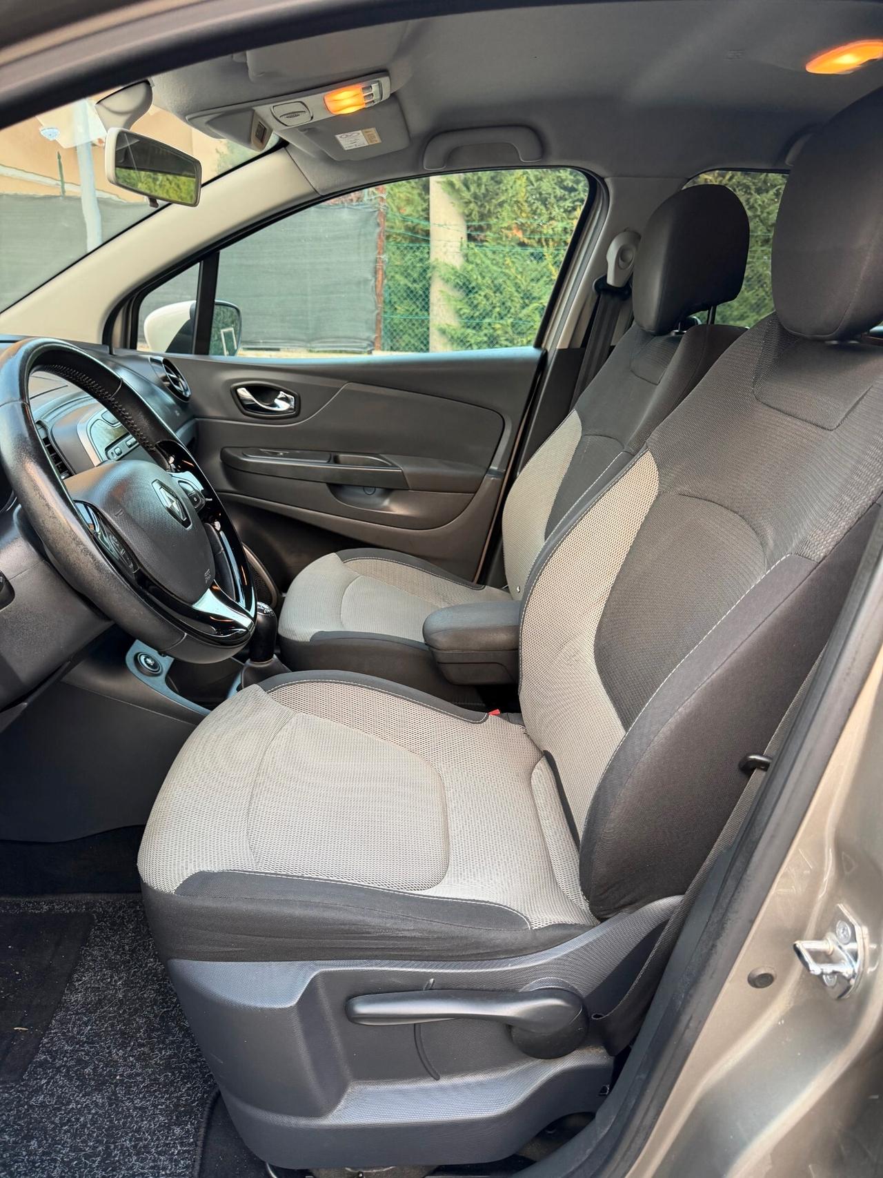 Renault Captur 1.5 dci - NEOP. - NAV. - 12 MESI DI GARANZIA -