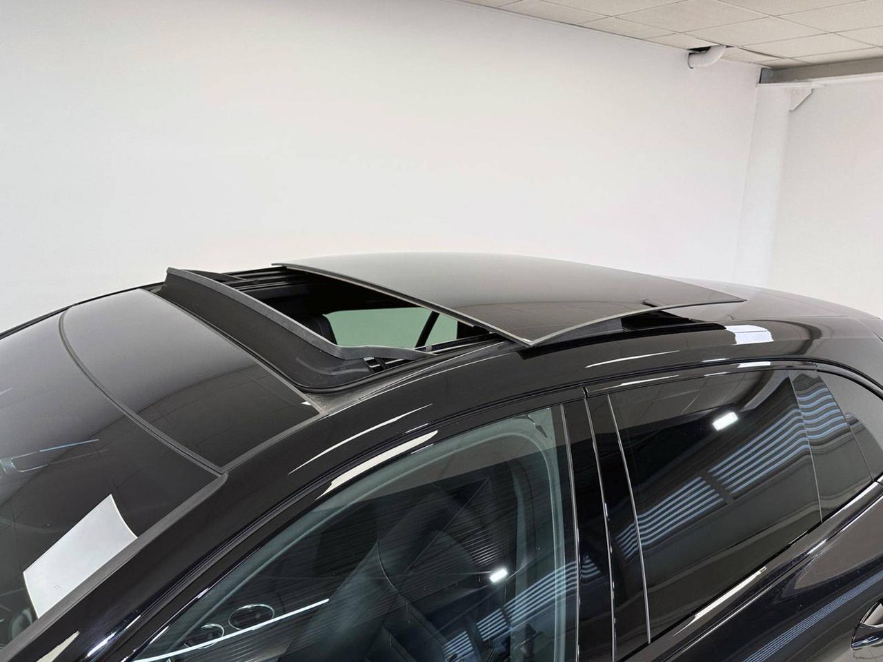 Porsche Panamera Sport Turismo 4 Platinum Edition 330cv