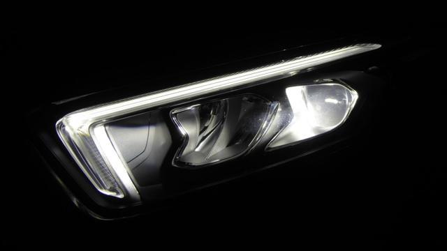 MERCEDES-BENZ A 250 Sedan e hybrid EQ Sport