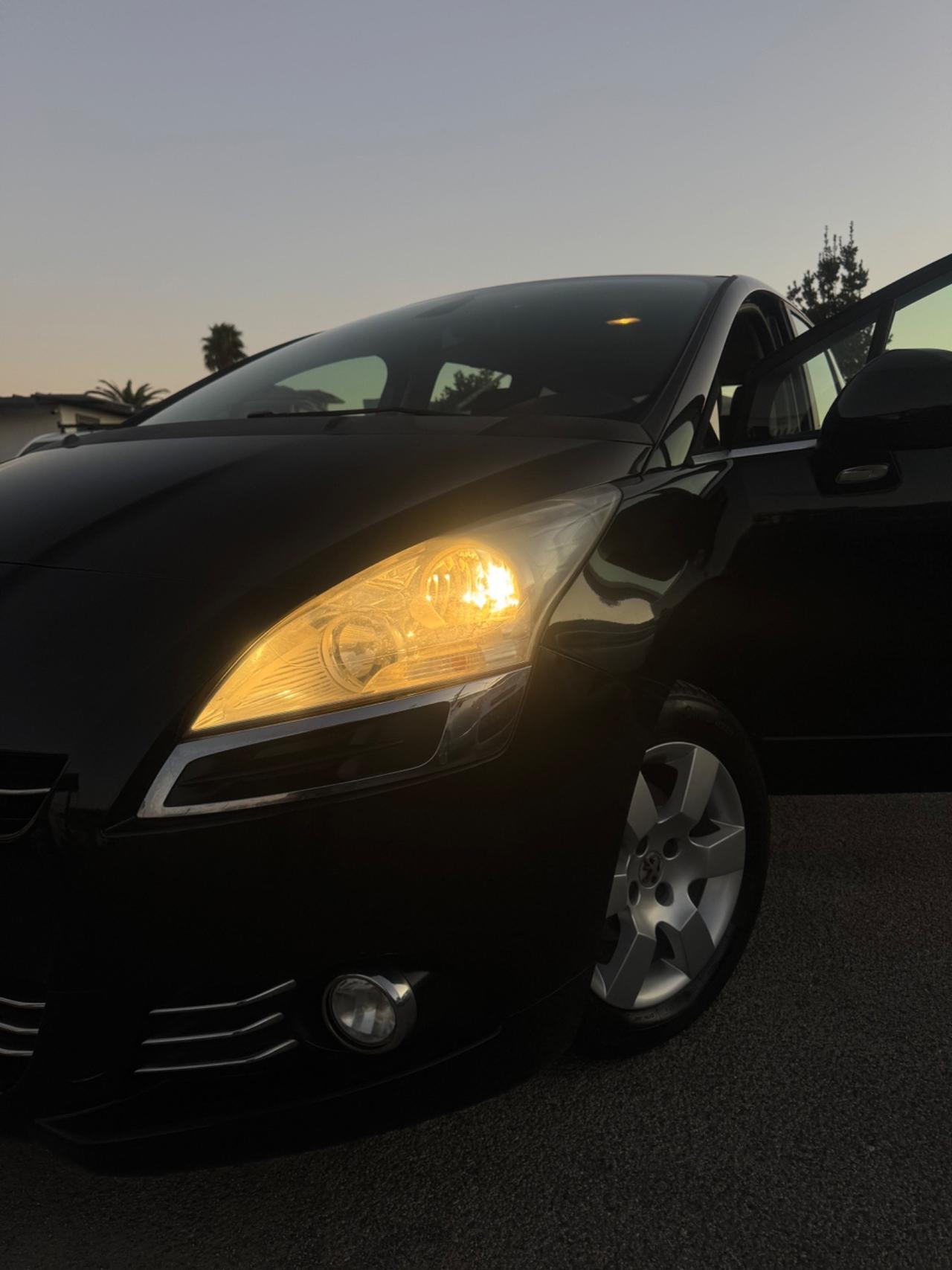 Peugeot 5008 1.6 HDi 112CV Business 7 posti