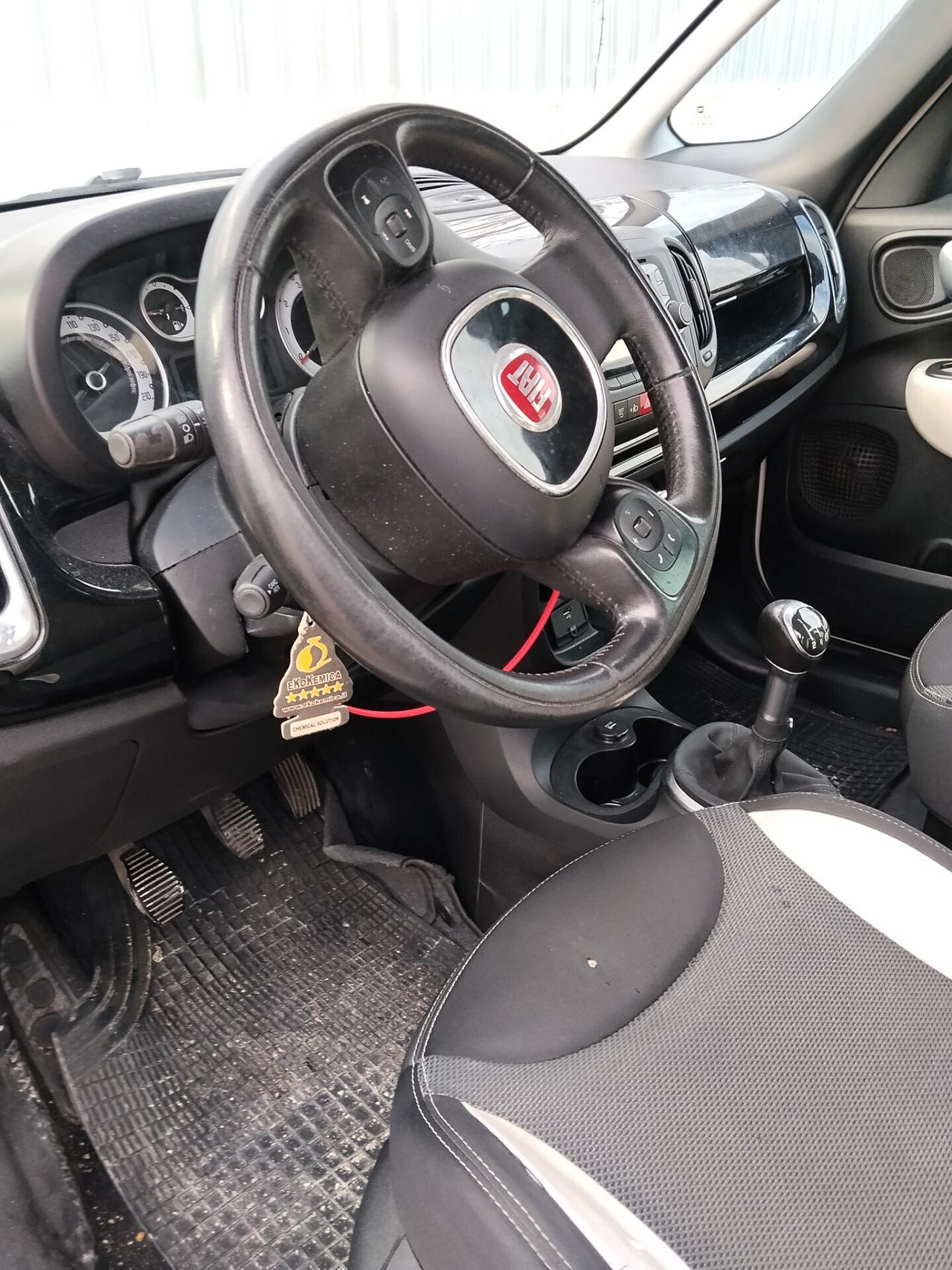 Fiat 500L 1.3 Multijet 85 CV Trekking LEGGI ANNUNCIO