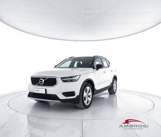 VOLVO XC40 D3 Momentum - AUTOCARRO N1