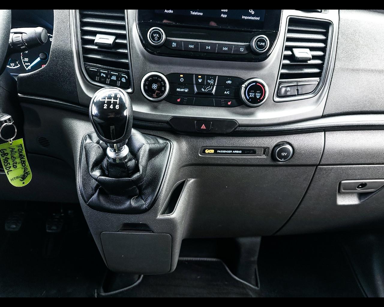 FORD Transit Custom 1ª s - Transit Custom 320 2.0 EcoBlue Hybrid 130 PC Combi Trend