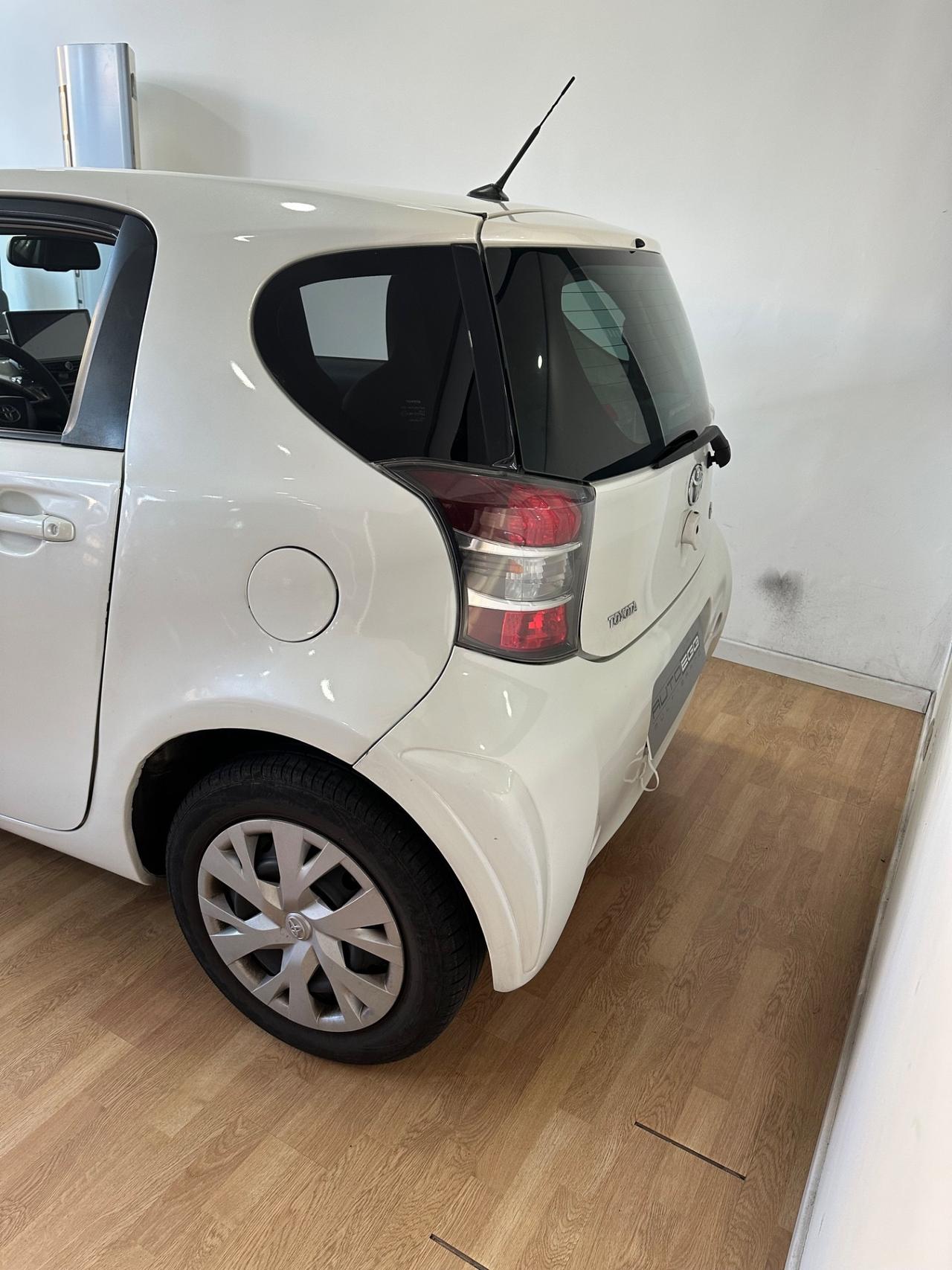 Toyota iQ 1.0 High