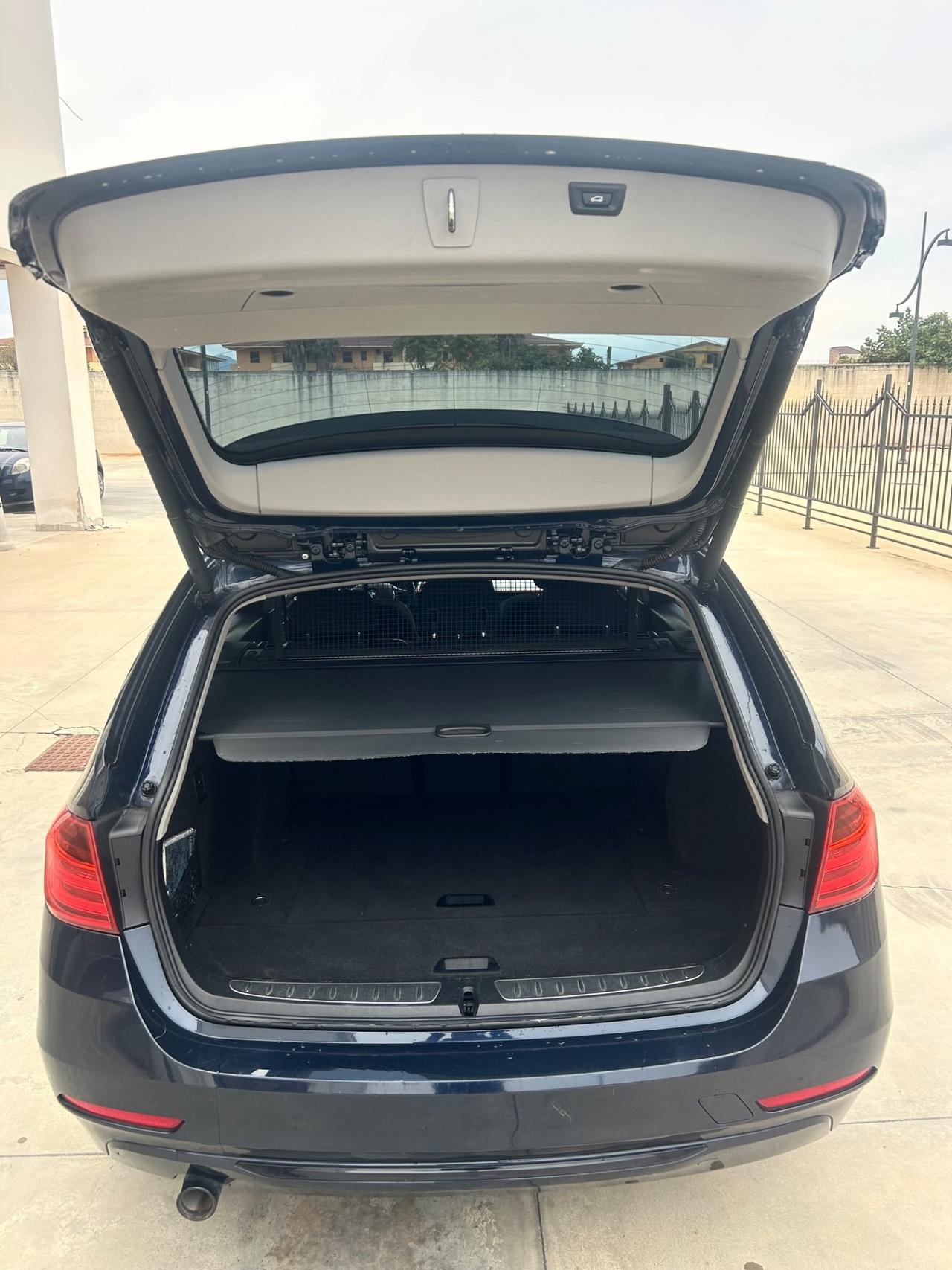 Bmw 320 320d xDrive Touring Msport
