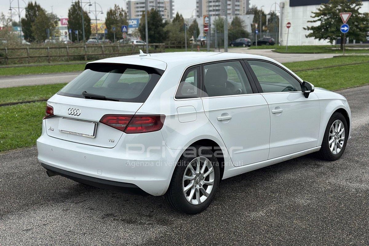 AUDI A3 SPB 1.6 TDI clean diesel Attraction