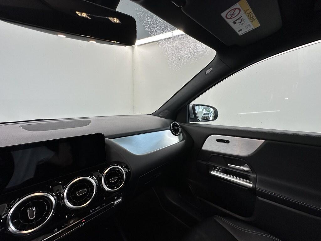 Mercedes GLA 200 200 D Business 8G-DCT