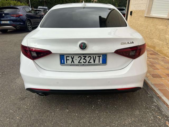 Alfa Romeo Giulia Giulia 2.2 t Business 160cv auto my19