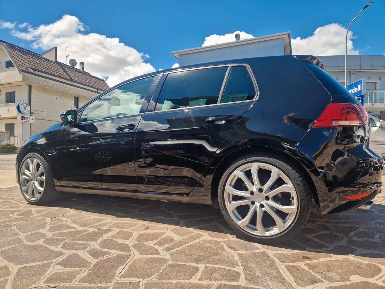 Volkswagen Golf 2.0 TDI DSG 5p. Highline BlueMotion Technology