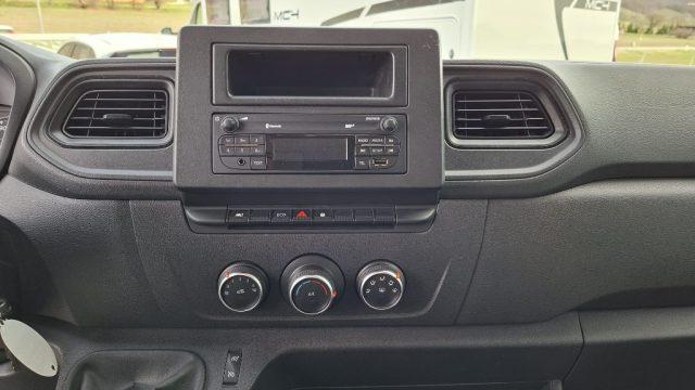 RENAULT RENAULT MASTER FONT VENDOME VAN XS IVA ESPOSTA