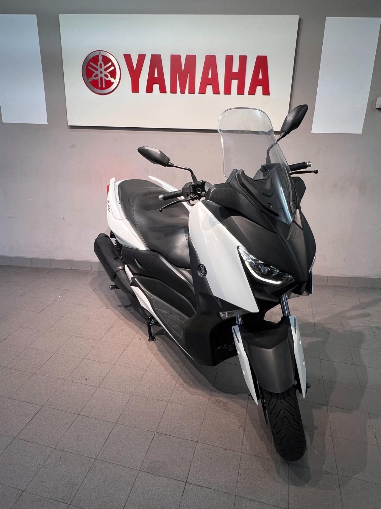 Yamaha X-Max 300 WM6 MILKY WHITE