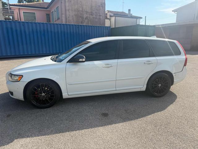 VOLVO V50 VOLVO V50 DRIVE POLAR PLUS (84 KW)