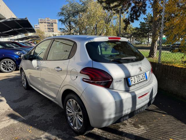 PEUGEOT 208 PureTech 82 5p. GPL Allure