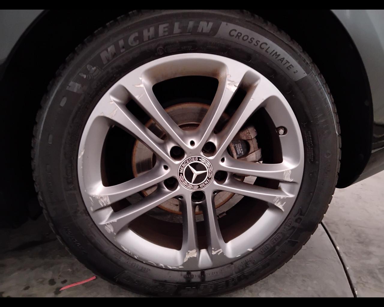 Mercedes-Benz Classe B - W247 2018 - B 180 d Sport auto