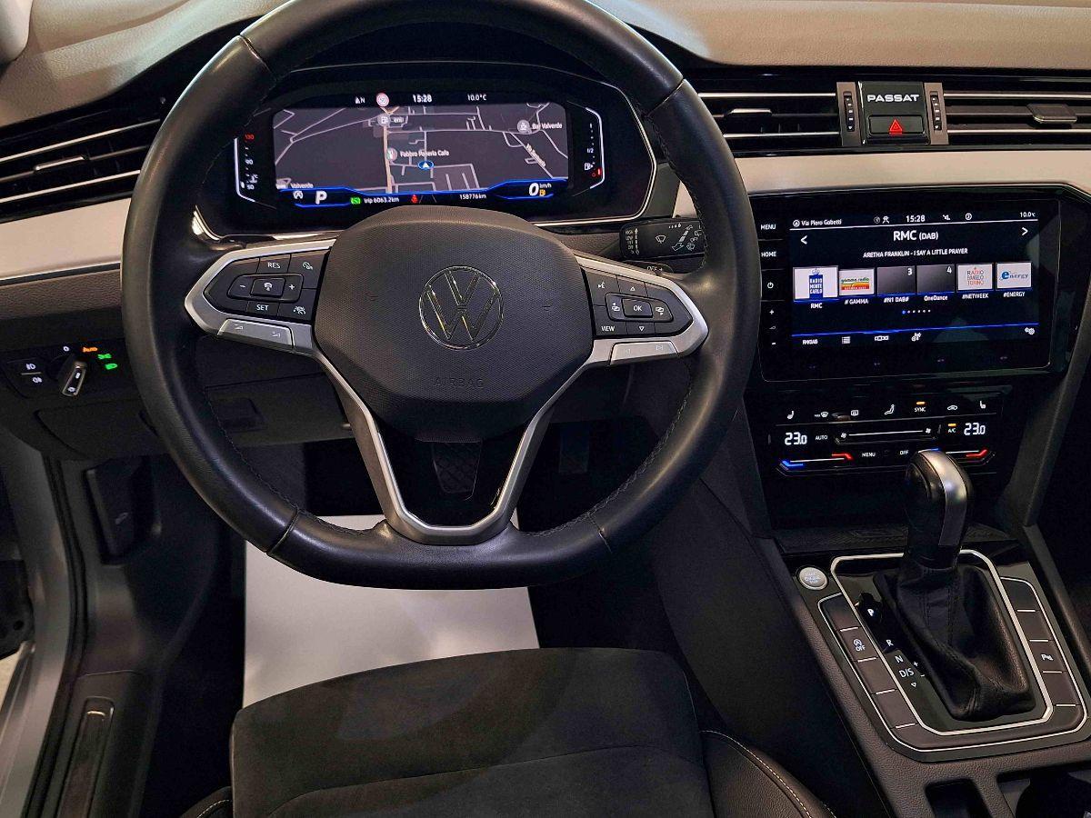 VOLKSWAGEN Passat Variant EVO 2.0 TDI DSG Executive -VIRTUAL RETROCAM SED.RISC. GAR.24M