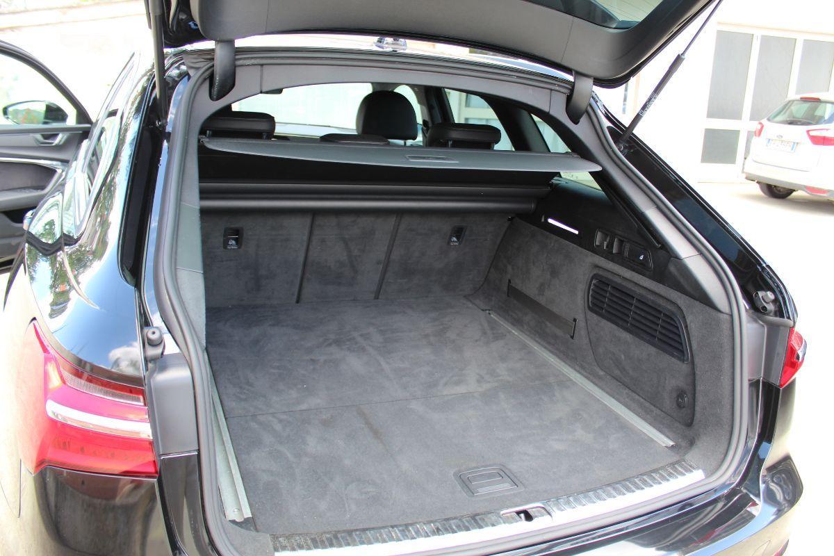 AUDI - A6 Avant - A6 Av 40 2.0 TDI qu ultra S tr Bus. Des.