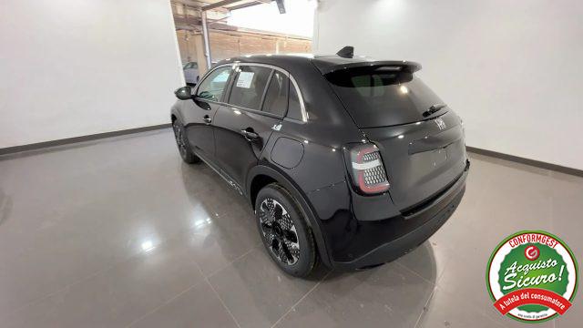 FIAT 600 Hybrid DCT MHEV La Prima