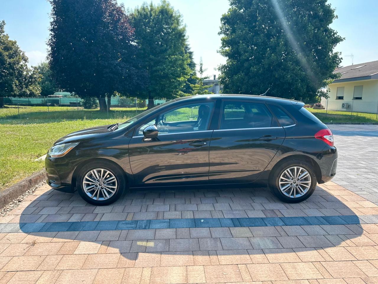 Citroen C4 1.6 e-HDi 115 airdream CMP6 Exclusive