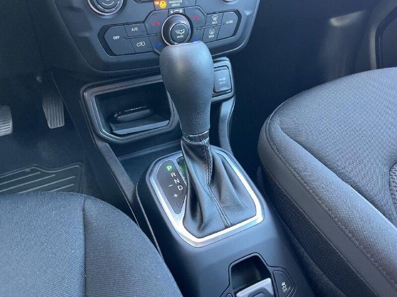 Jeep Renegade 2019 1.5 turbo t4 mhev Limited 2wd 130cv dct