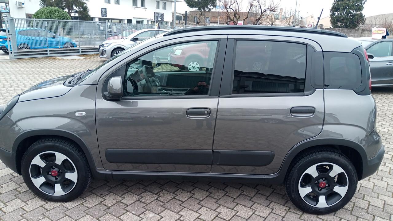 Fiat Panda 1.0 FireFly S&S Hybrid City Cross