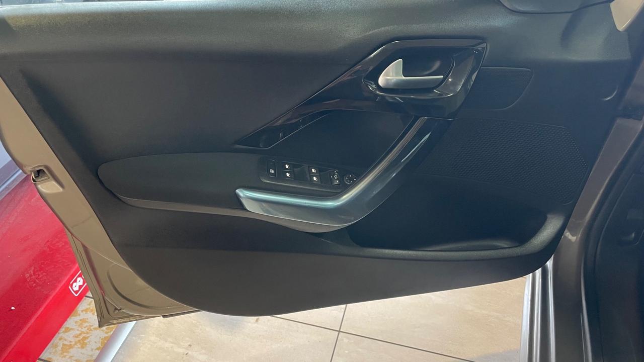 Peugeot 208 1.4 HDi 68 CV 5 porte Allure