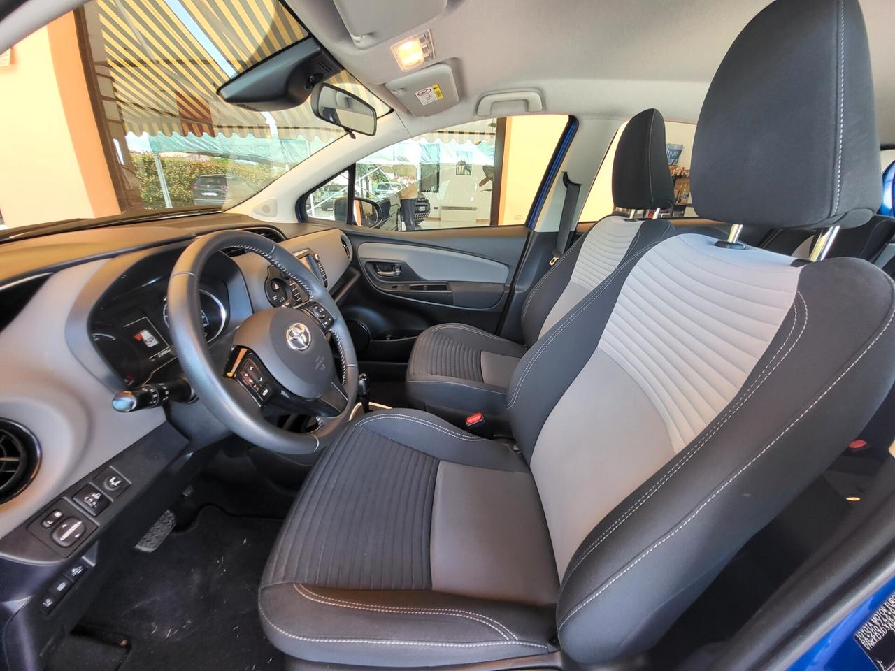Toyota Yaris 1.5 hybrid full optional unicaproprietaria